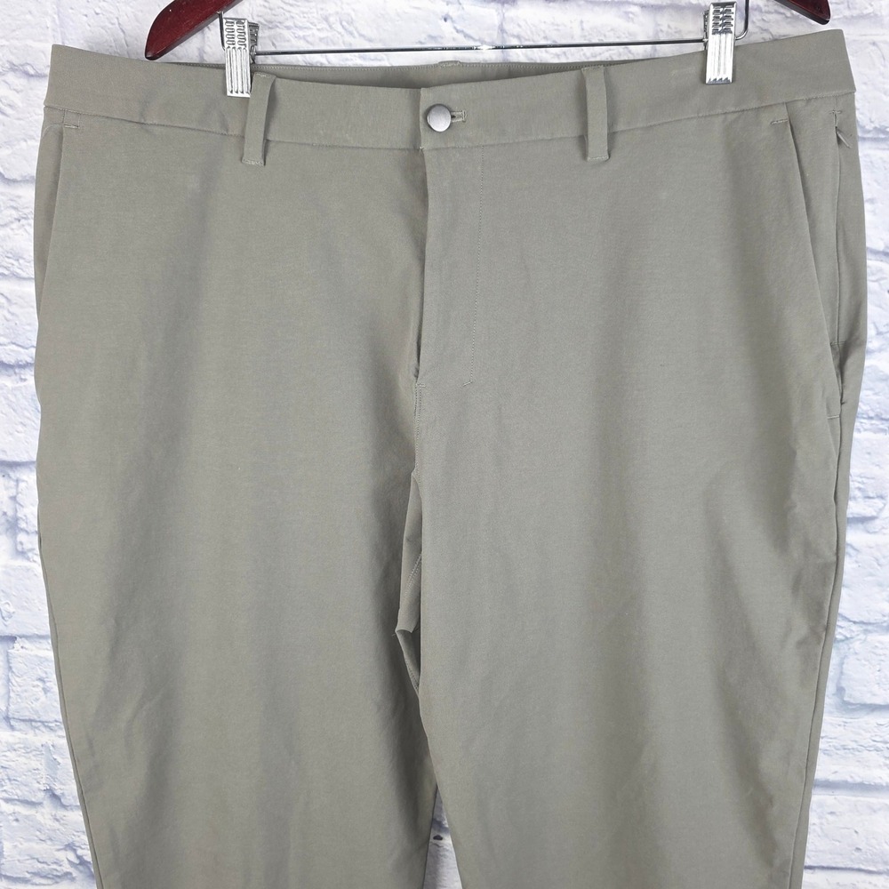Lululemon ABC Commission Golf Pants Men Sage Grey Trousers LM5B66S Size 40X27